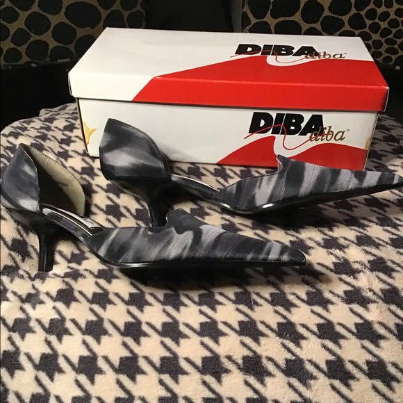 Diba Pointed Toe, Kitten Heel Pumps - Picture 3 of 4